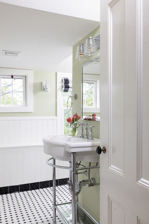 50 Sumner Road, Brookline MA 02445 photo 21
