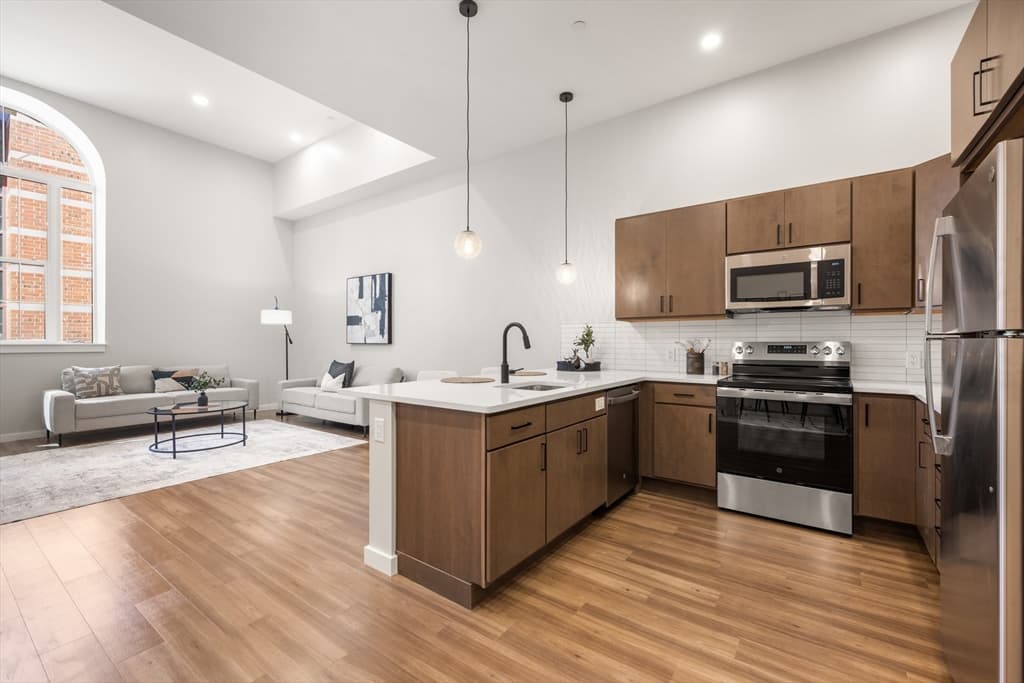 22 Elm St # 401, Worcester MA 01608 photo 5