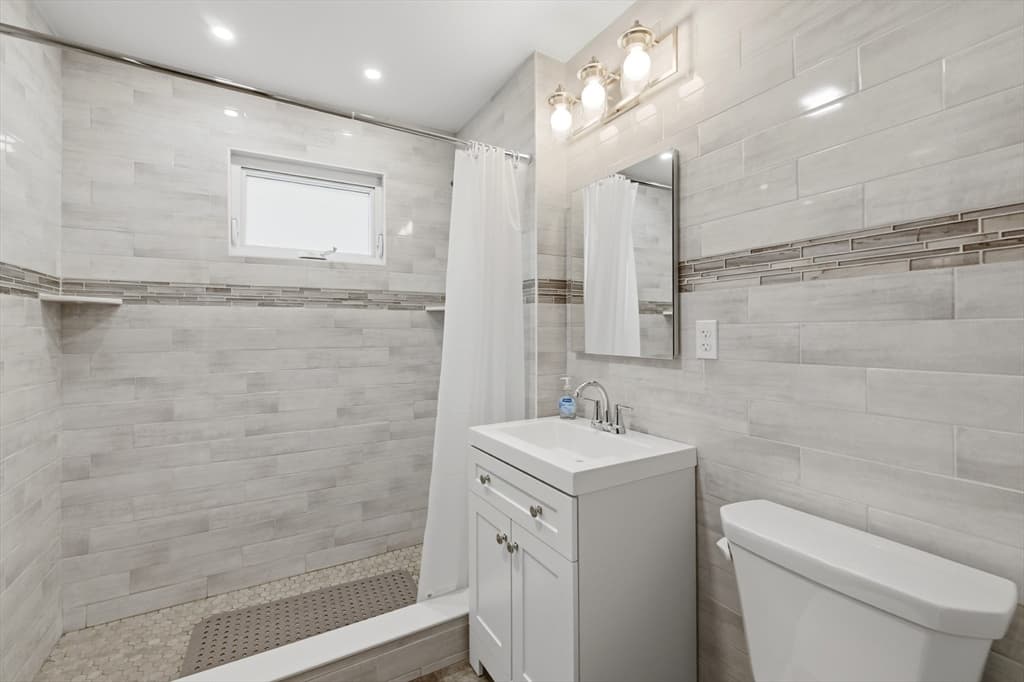 5-9 Family at 126-130 Summer Street, Somerville MA 02143, Somerville, photo 12 of 36