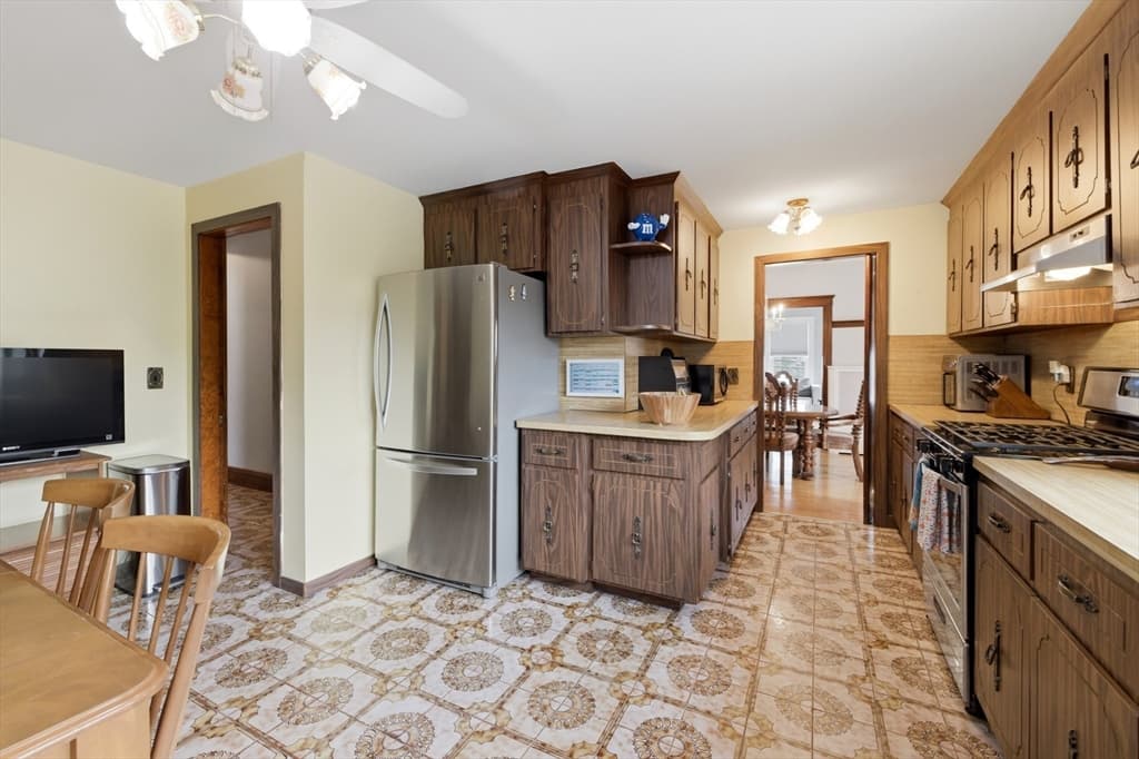 5-9 Family at 126-130 Summer Street, Somerville MA 02143, Somerville, photo 22 of 36