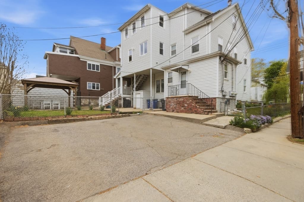 5-9 Family at 126-130 Summer Street, Somerville MA 02143, Somerville, photo 3 of 36