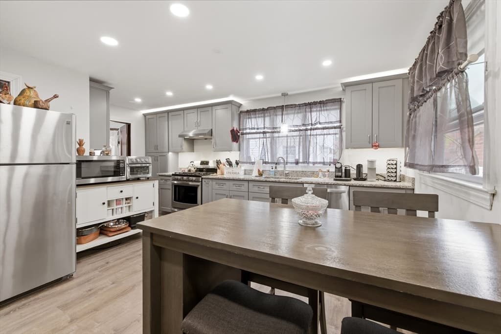 5-9 Family at 126-130 Summer Street, Somerville MA 02143, Somerville, photo 11 of 36
