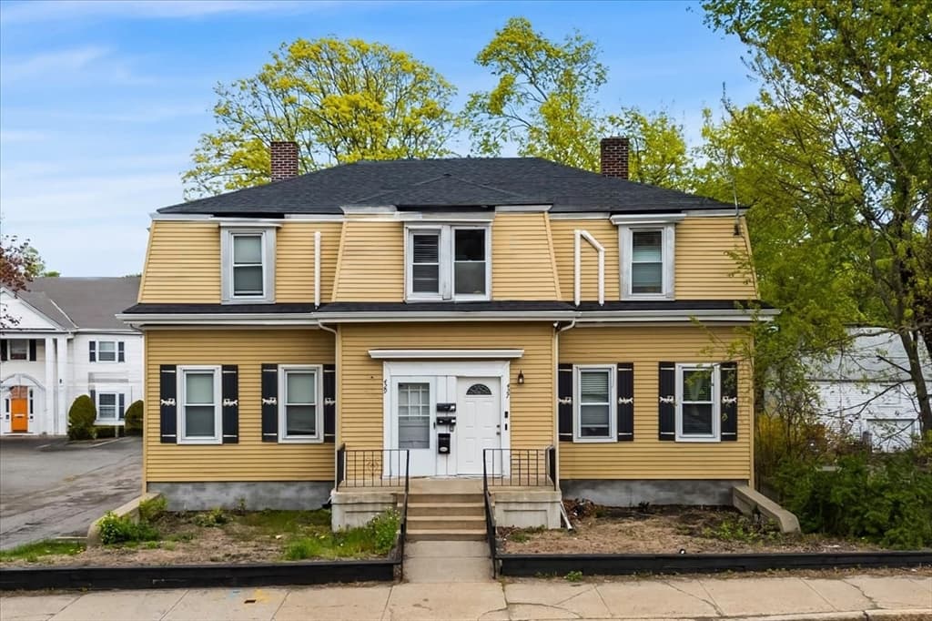 427-429 High St, Dedham MA 02026