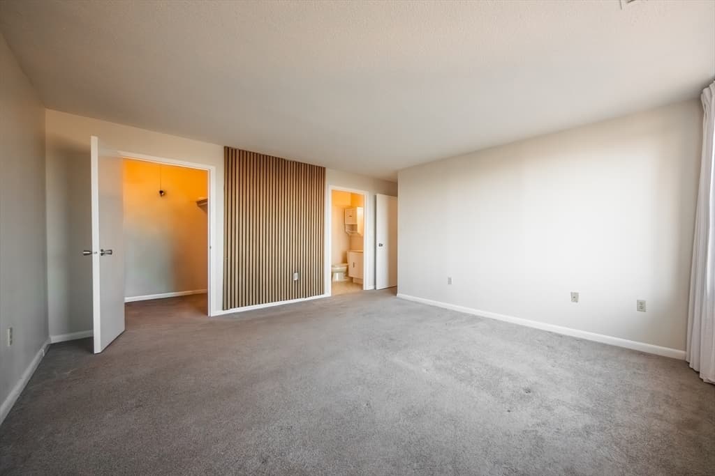 Condominium at 1002 Paradise Rd, Swampscott MA 01907, Swampscott, photo 15 of 23