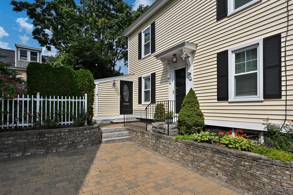 Single Family Residence at 4 Olive Street, Newburyport MA 01950, photo 2 of 26