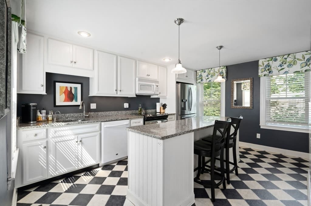 Single Family Residence at 4 Olive Street, Newburyport MA 01950, photo 6 of 26