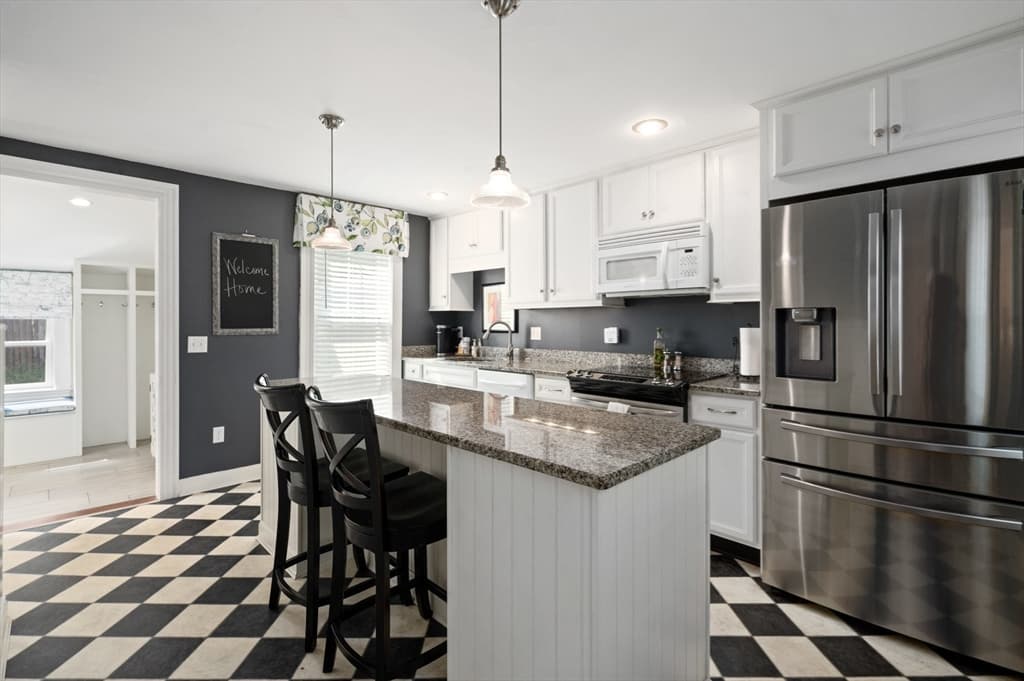 4 Olive Street, Newburyport MA 01950