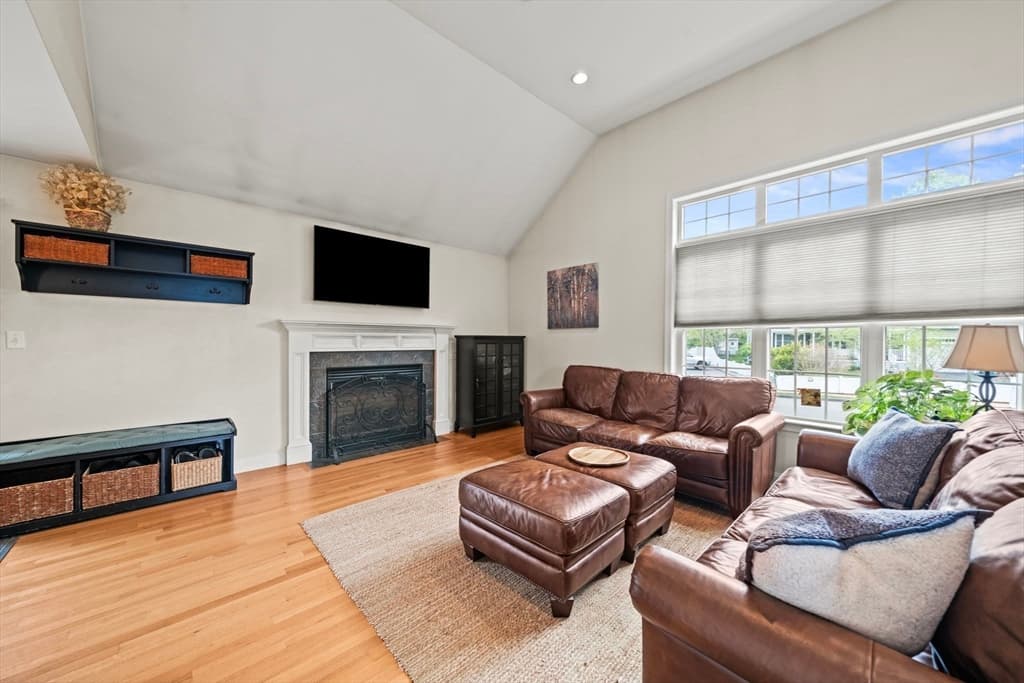 2 O'connor Lane, Woburn MA 01801 photo 16