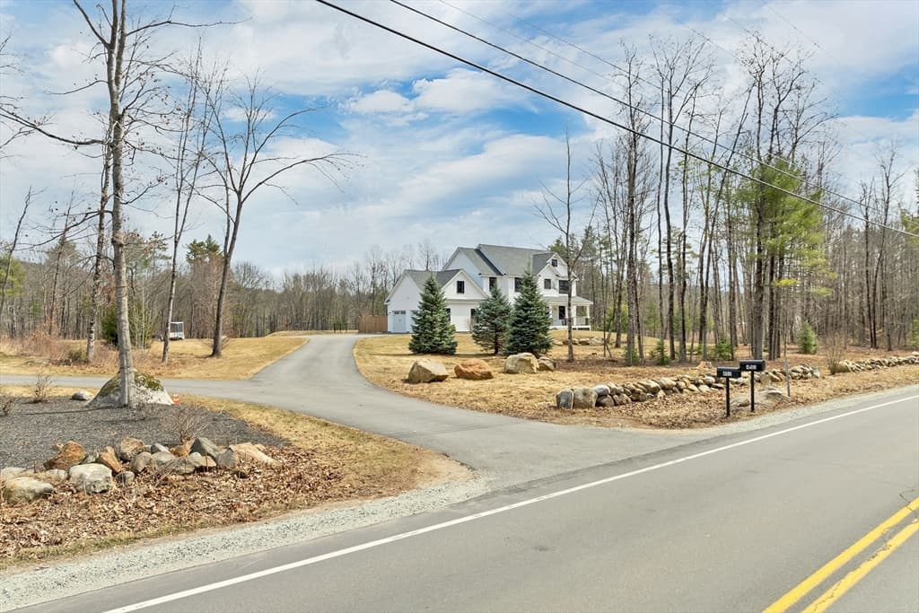 Single Family Residence at 453 Maple Street, Hopkinton NH 03229, Hopkinton, photo 5 of 41