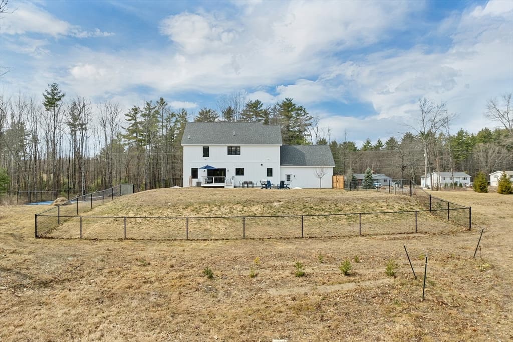 Single Family Residence at 453 Maple Street, Hopkinton NH 03229, Hopkinton, photo 38 of 41
