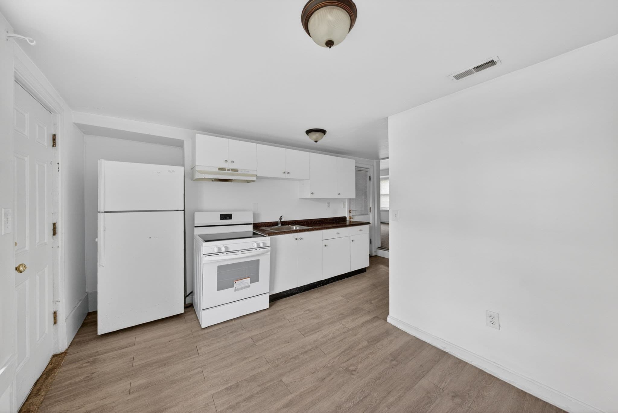 4 Family at 70 Myrtle Ave, Fitchburg MA 01420, photo 23 of 42
