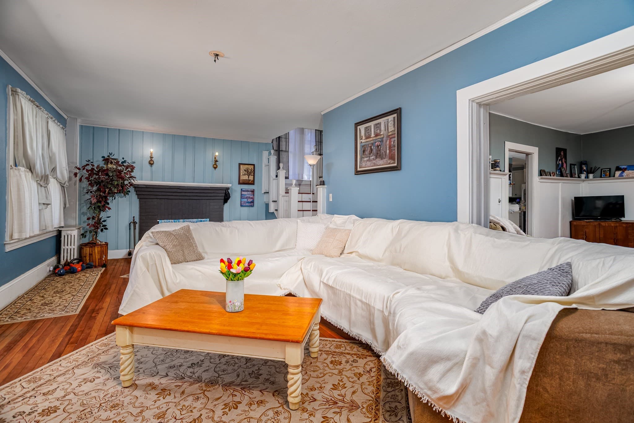 Single Family Residence at 846 Massachusetts Ave, Lunenburg MA 01462, photo 4 of 40