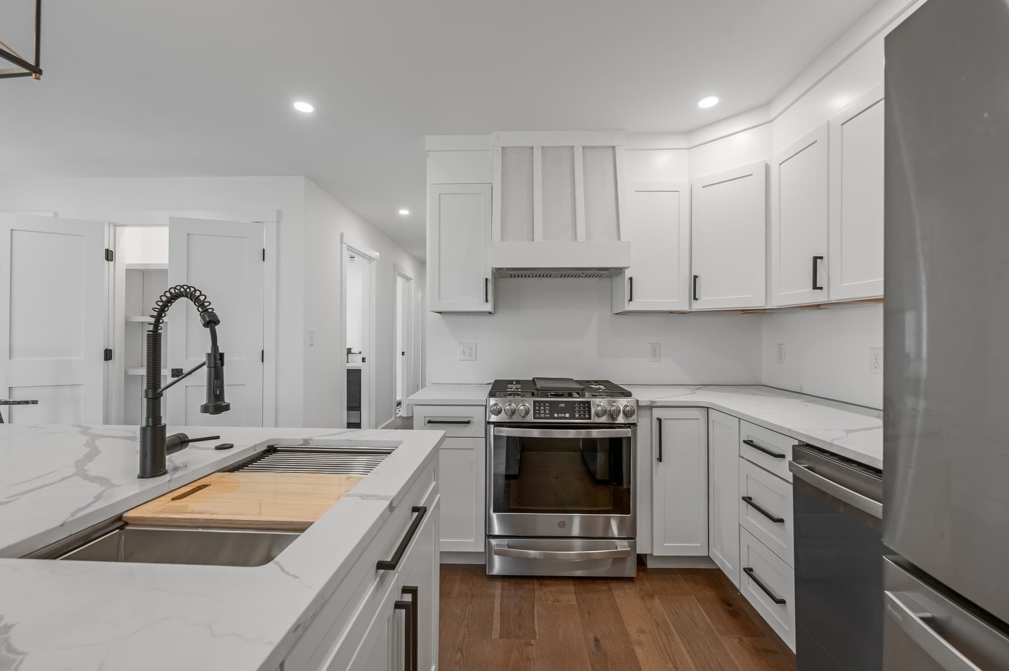 Single Family Residence at 36 Belvidere Rd, Haverhill MA 01830, photo 6 of 19
