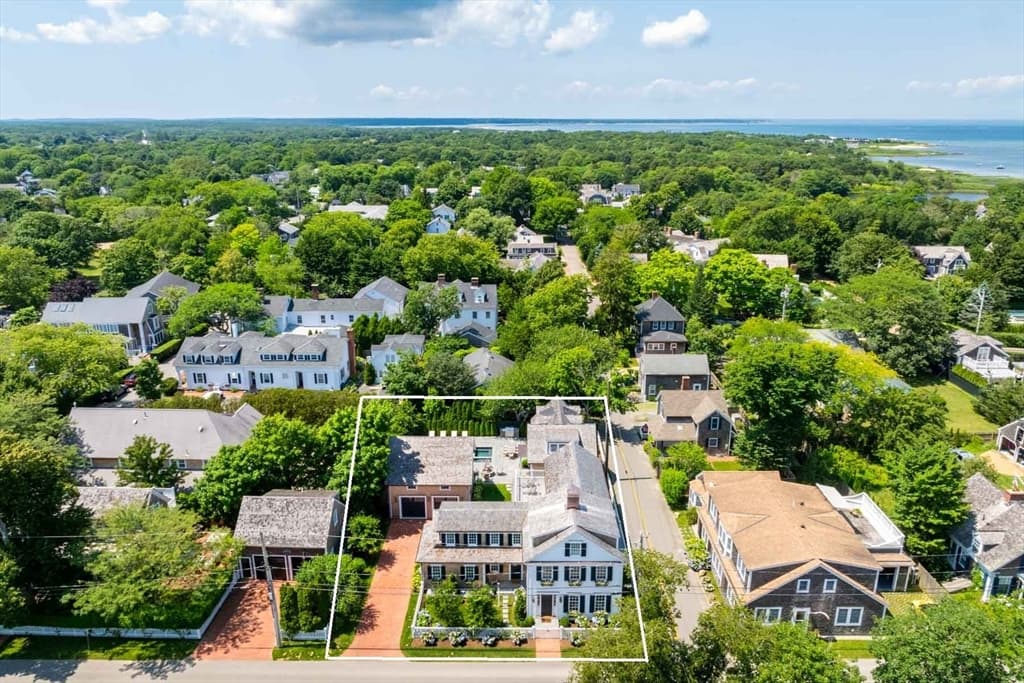 56 North Summer Street, Edgartown MA 02539 photo 3