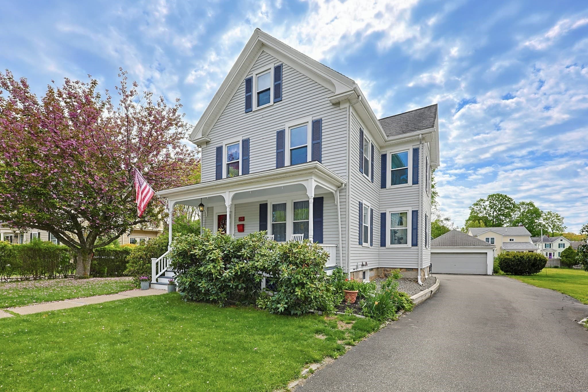 24 Riverside Pl, Walpole MA 02081