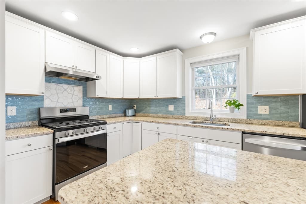 Condominium at 6 Pine Hill Way # B, Harvard MA 01451, Harvard, photo 2 of 24