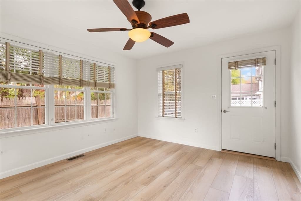 Condominium at 39 Brewster Rd # 39, Stoughton MA 02072, photo 13 of 37