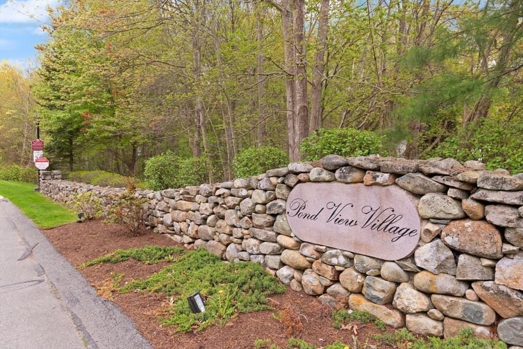 Condominium at 39 Brewster Rd # 39, Stoughton MA 02072, photo 32 of 37