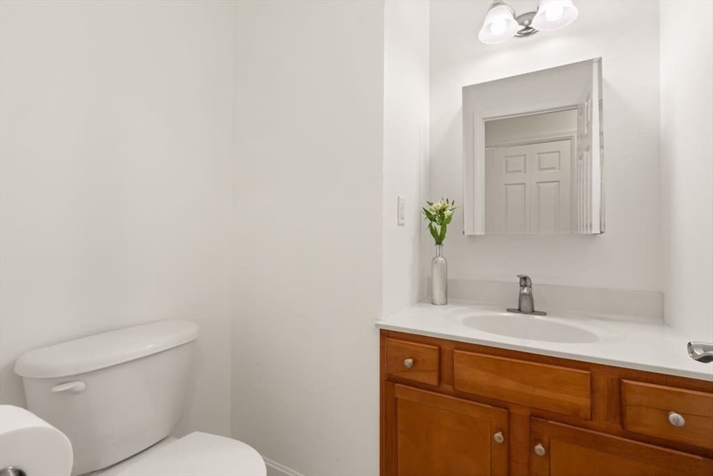 Condominium at 39 Brewster Rd # 39, Stoughton MA 02072, photo 14 of 37