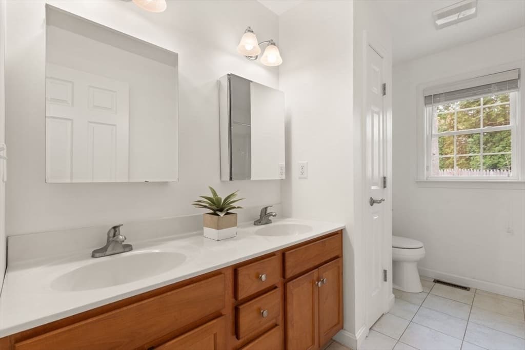 Condominium at 39 Brewster Rd # 39, Stoughton MA 02072, photo 19 of 37