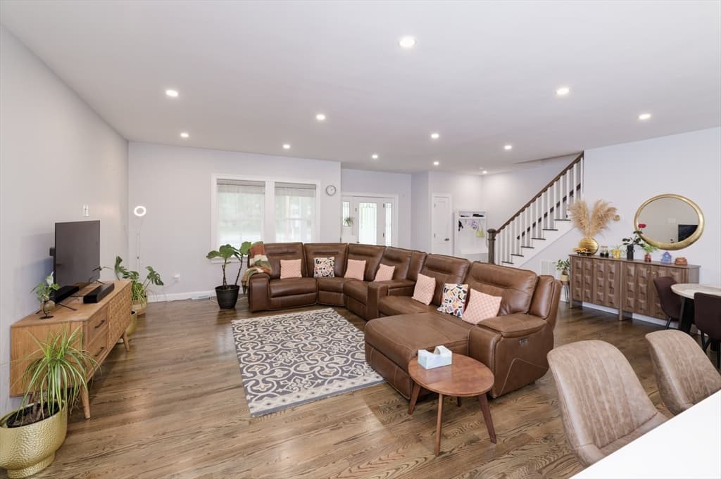 615 Norfolk St, Holliston MA 01746 photo 10