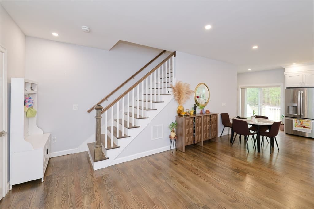615 Norfolk St, Holliston MA 01746 photo 15