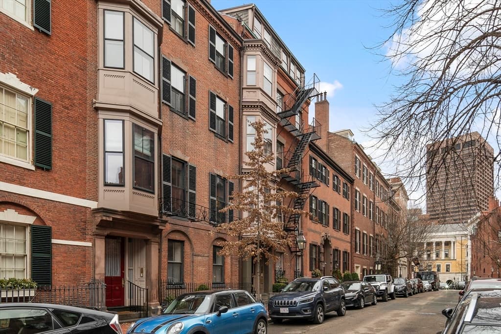 Condominium at 53 Mount Vernon St # 2, Boston MA 02108, photo 14 of 15