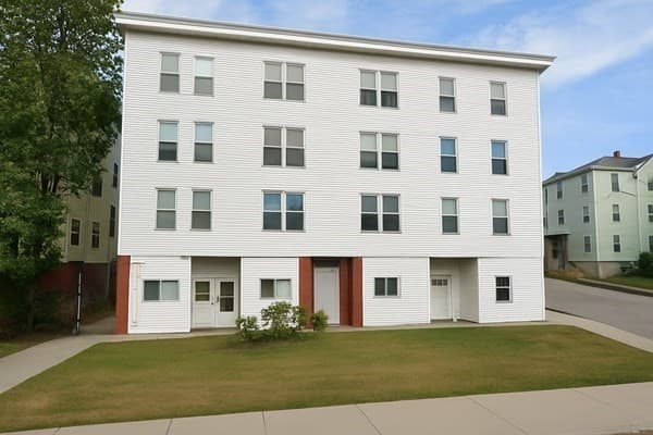605 Millbury St, Worcester MA 01604