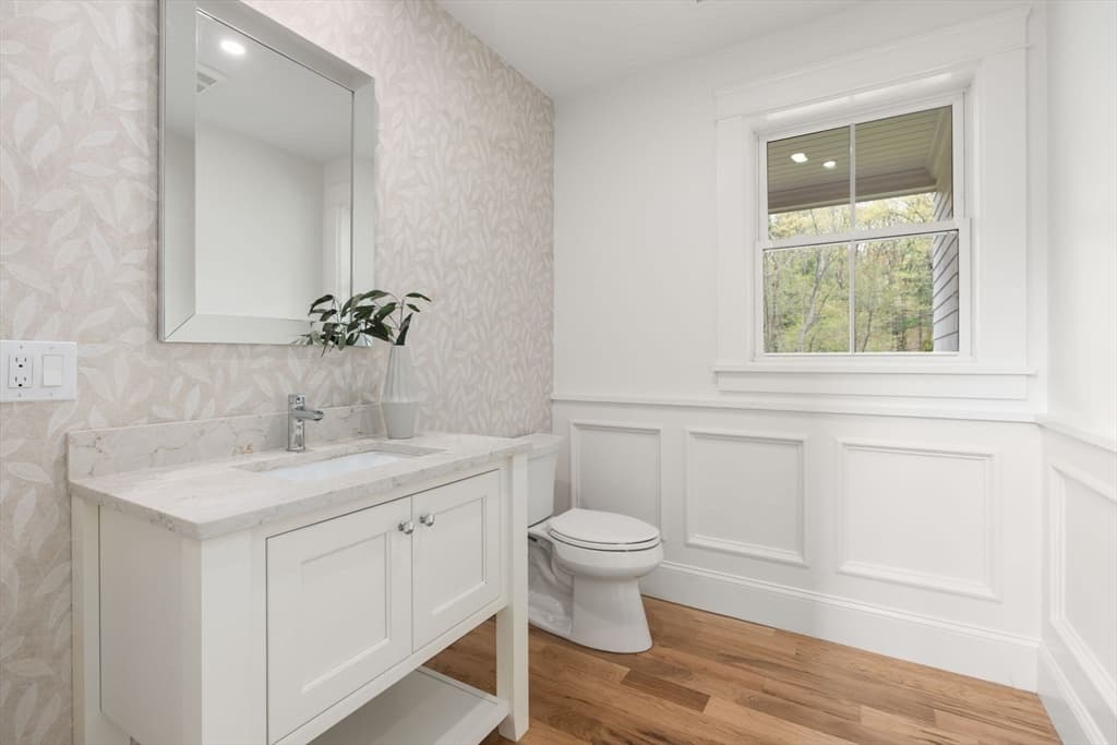 82 Deer Path Ln, Weston MA 02493 photo 16