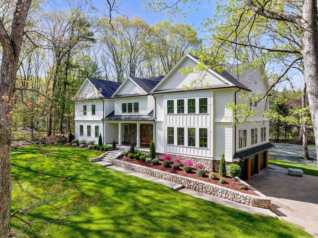 82 Deer Path Ln, Weston MA 02493