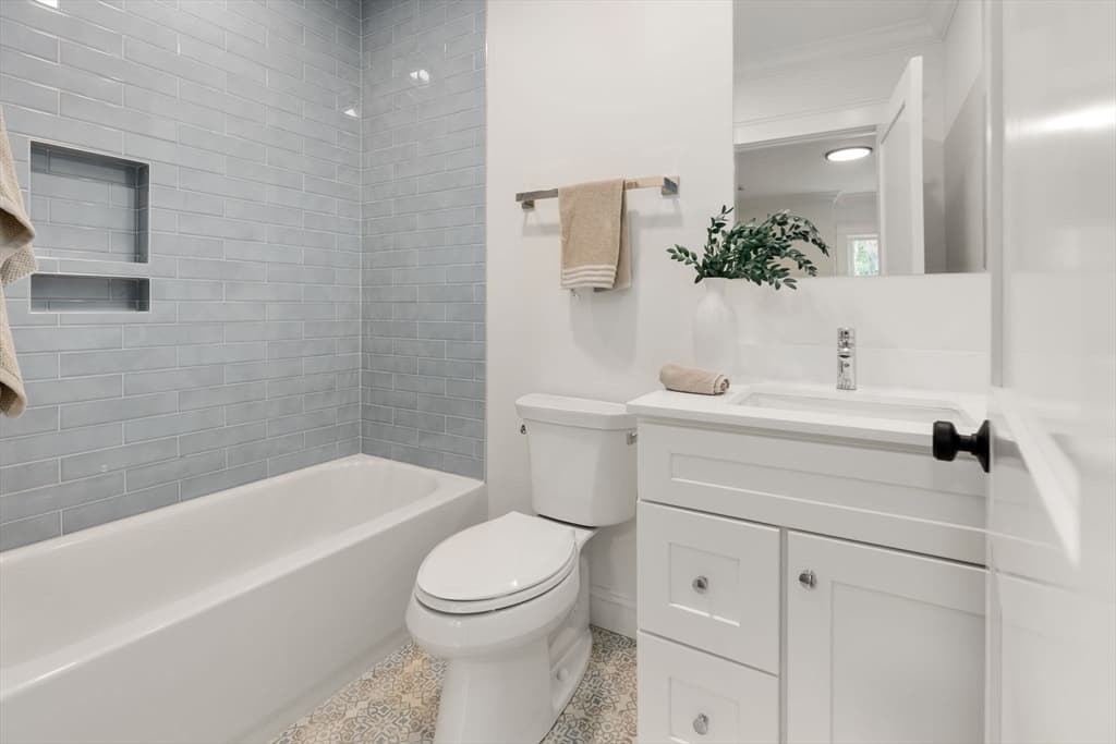 82 Deer Path Ln, Weston MA 02493 photo 37