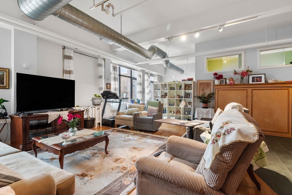 Condominium at 1180-1200 Washington St # 121, Boston MA 02118, photo 2 of 27