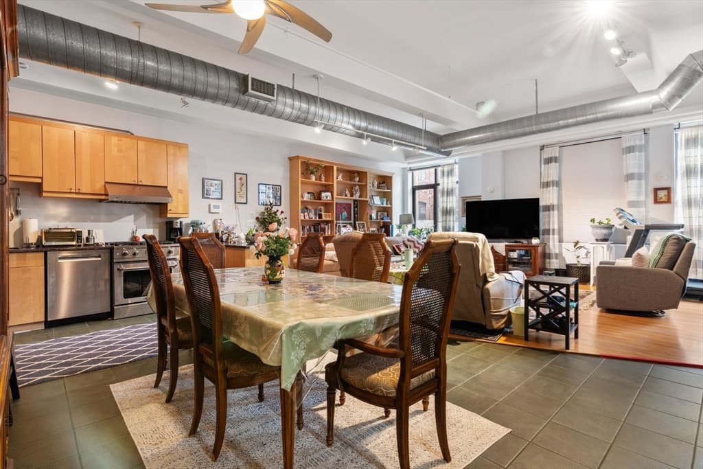 Condominium at 1180-1200 Washington St # 121, Boston MA 02118, photo 5 of 27