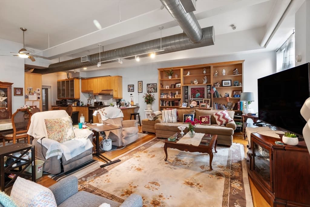 Condominium at 1180-1200 Washington St # 121, Boston MA 02118, photo 9 of 27