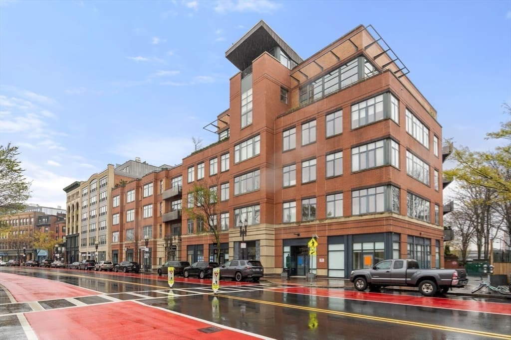 Condominium at 1180-1200 Washington St # 121, Boston MA 02118, photo 24 of 27