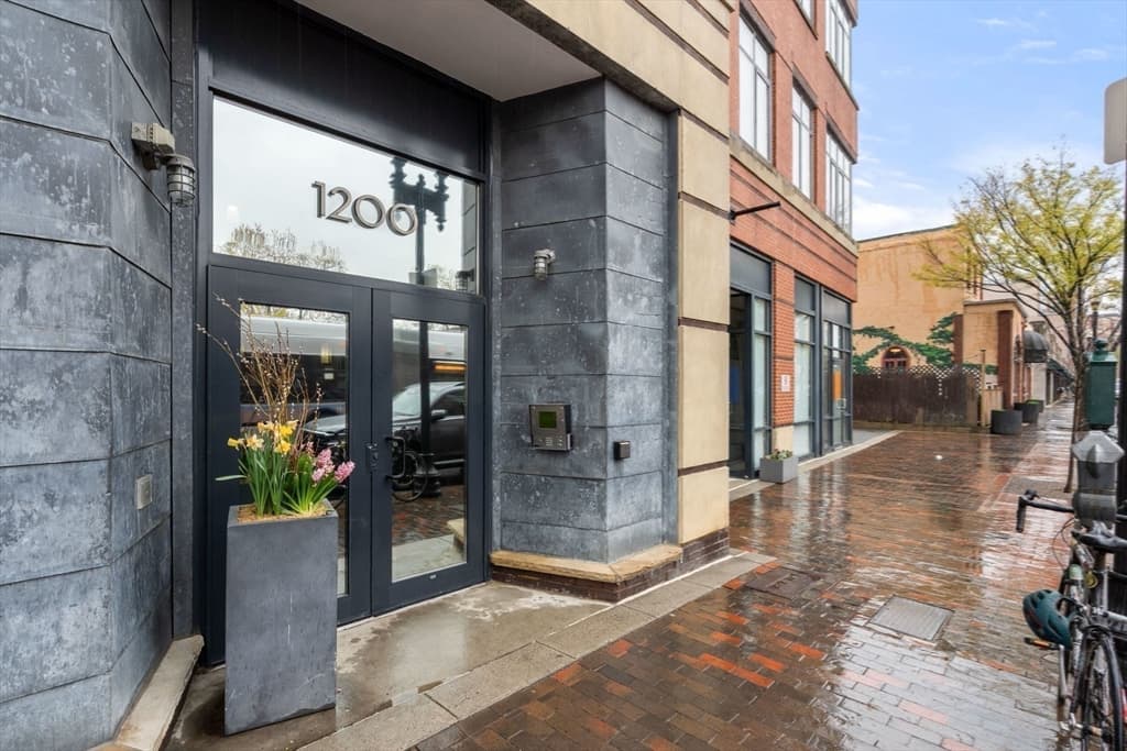Condominium at 1180-1200 Washington St # 121, Boston MA 02118, photo 25 of 27