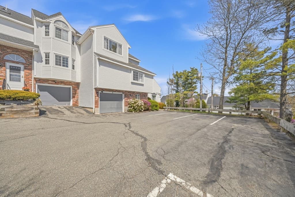 Condominium at 175 Tall Oaks Dr # F, Weymouth MA 02190, photo 27 of 32