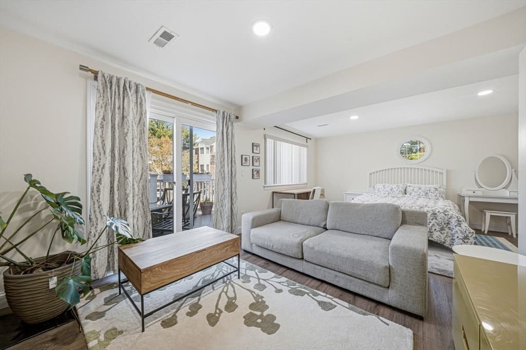 Condominium at 175 Tall Oaks Dr # F, Weymouth MA 02190, photo 24 of 32