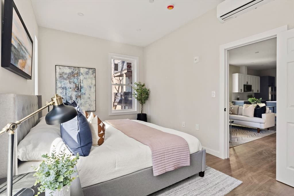 Condominium at 28 Hansborough St. # 5, Boston MA 02124, Boston, photo 10 of 15
