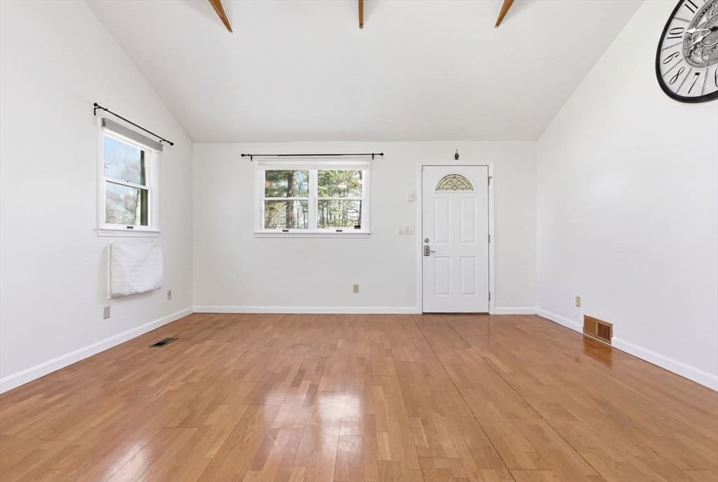 Single Family Residence at 10 Avila Rd, Billerica MA 01821, photo 5 of 31