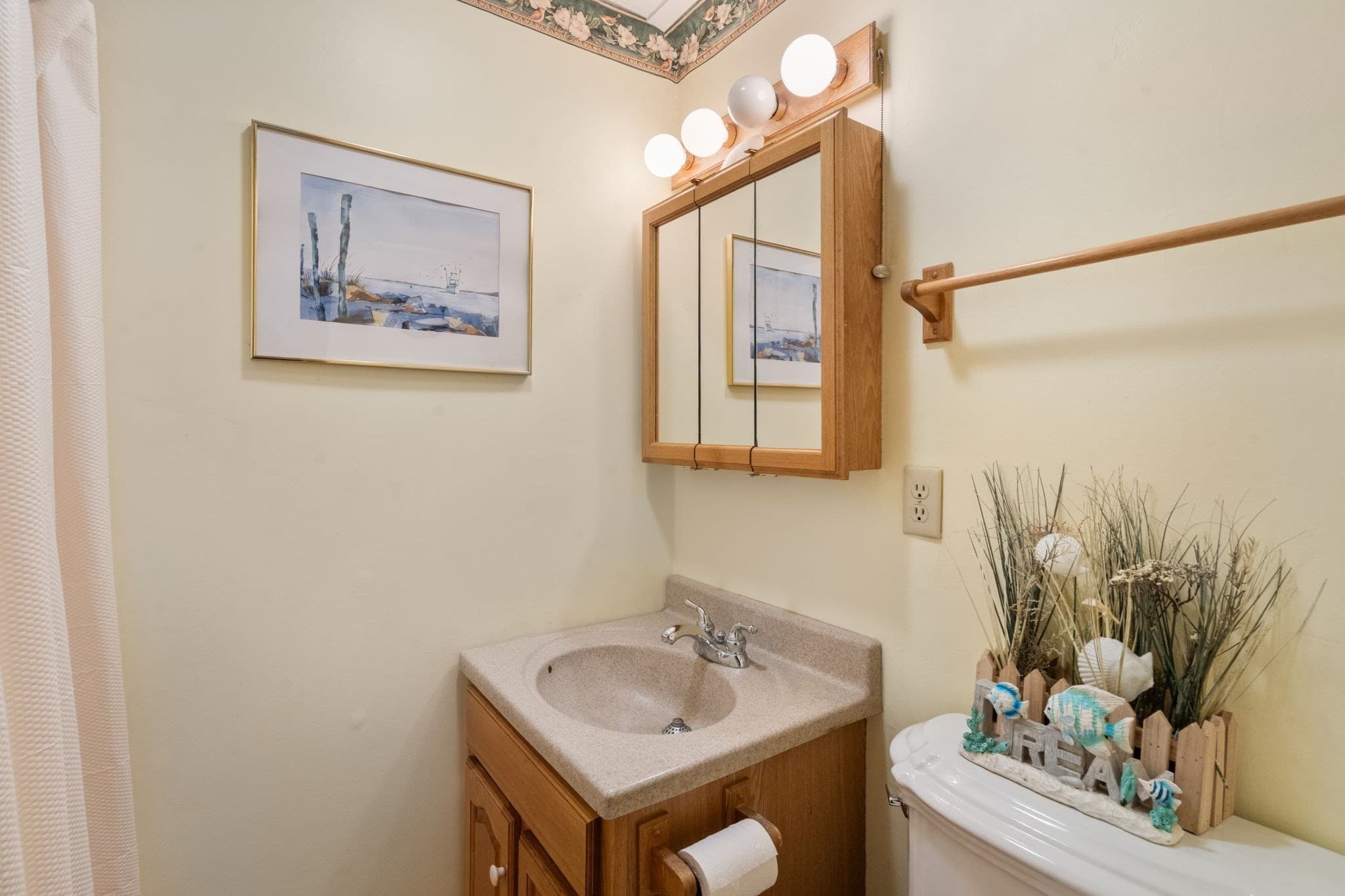 Single Family Residence at 139 Grove St, Mansfield MA 02048, photo 12 of 25