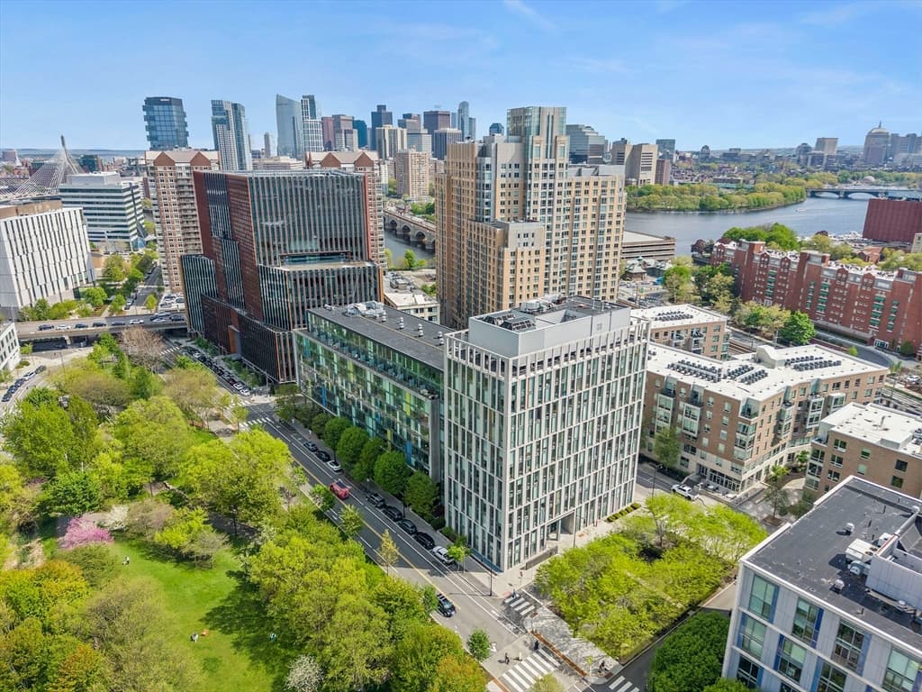 2 Earhart St # 308, Cambridge MA 02141