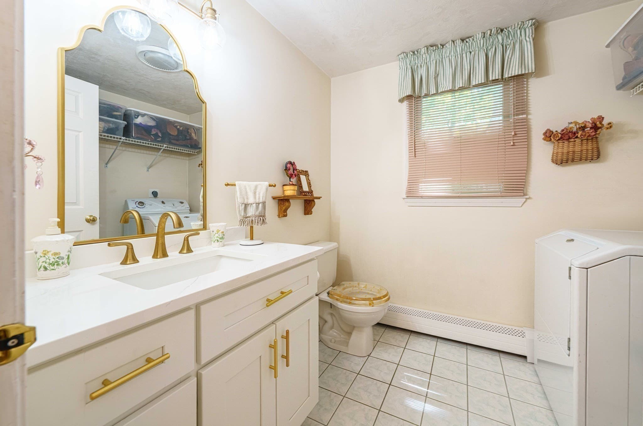 Single Family Residence at 21 Woodridge Rd, Milford MA 01757, photo 13 of 41