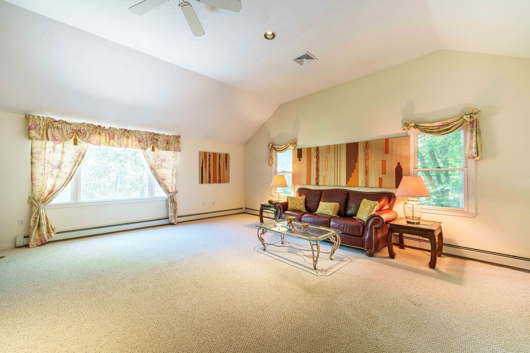 Single Family Residence at 21 Woodridge Rd, Milford MA 01757, photo 3 of 41