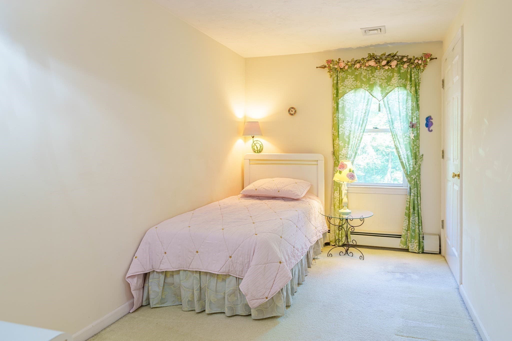Single Family Residence at 21 Woodridge Rd, Milford MA 01757, photo 14 of 41