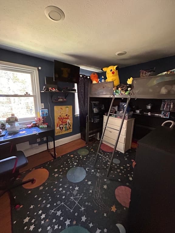 Single Family Residence at 21 Dinah's Way, Wareham MA 02571, photo 7 of 11