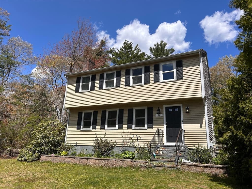 21 Dinah's Way, Wareham MA 02571
