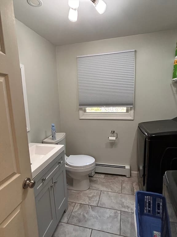 Single Family Residence at 21 Dinah's Way, Wareham MA 02571, photo 5 of 11