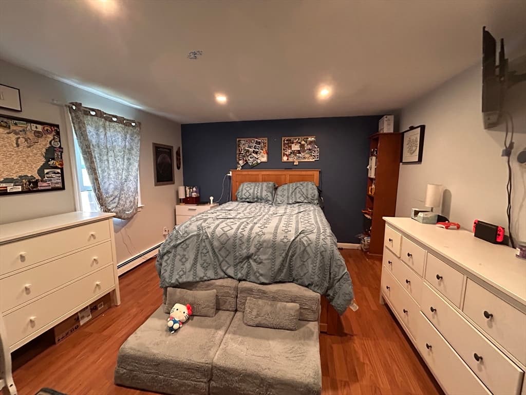 Single Family Residence at 21 Dinah's Way, Wareham MA 02571, photo 10 of 11