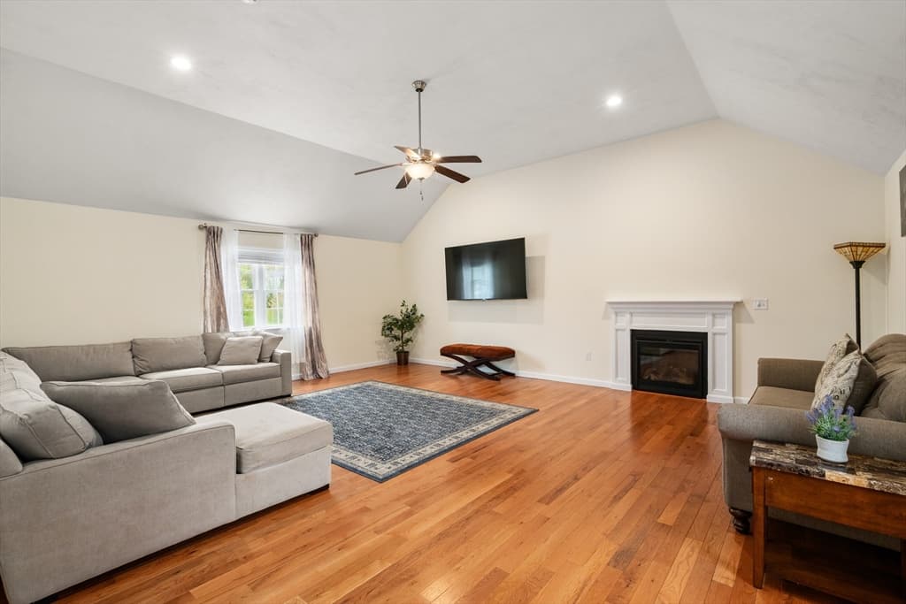 Single Family Residence at 3 Moore Drive, Millbury MA 01527, Millbury, photo 13 of 37